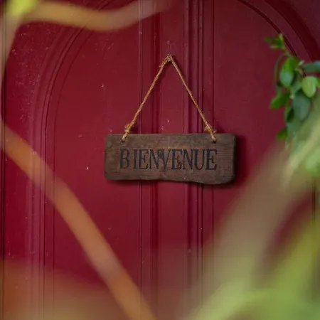 Les Jardins D'holi Proche Uzes Bed & Breakfast