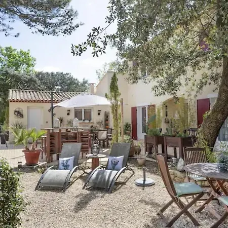 Les Jardins D'holi Proche Uzes Bed & Breakfast 3*