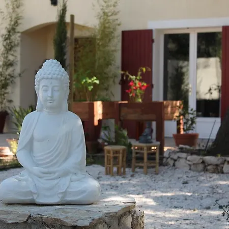 Les Jardins D'holi Proche Uzes Bed & Breakfast 3*