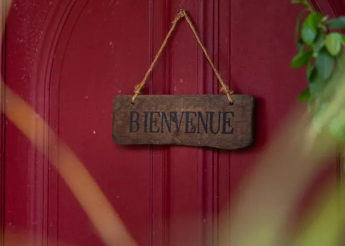 Les Jardins D'holi Proche Uzes Bed & Breakfast